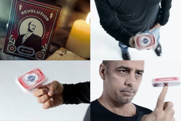 画像1: ＜ほぼ新品＞レギュラーデックをケースに入れて回転！「REVOLUTION」 (1)