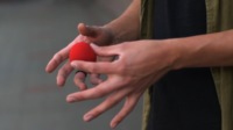 画像1: <ほぼ新品>カラーチェンジするスポンジボール「SUPER MULTI BALL」 (1)