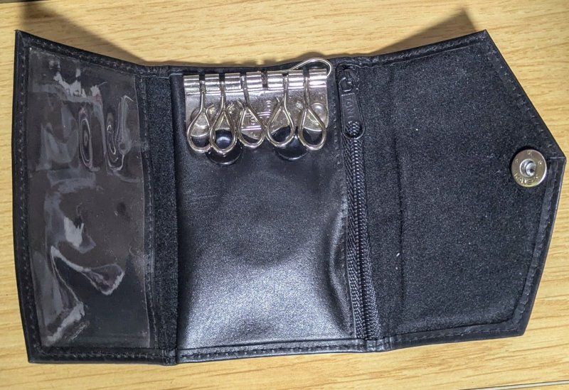 画像1: ＜ほぼ新品＞昔から謎のメーカー・指輪が移動するやつ「ANOTHER FLYING RING」 (1)