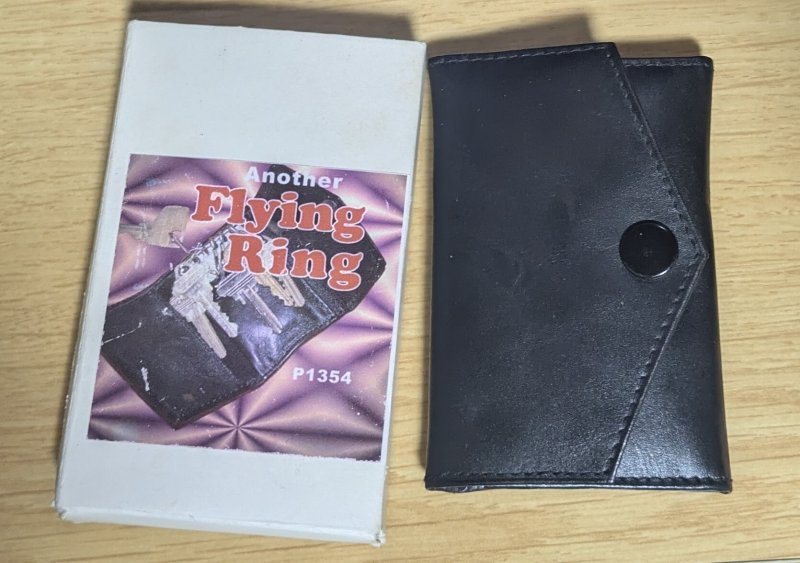 画像3: ＜ほぼ新品＞昔から謎のメーカー・指輪が移動するやつ「ANOTHER FLYING RING」 (3)