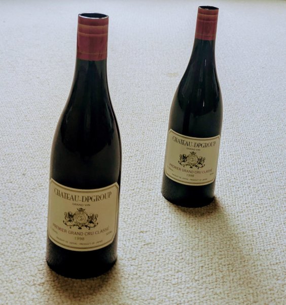 画像1: ＜ほぼ新品＞子供にもわかりやすいサロンネタ「DPG グラスとワインボトル」 (1)