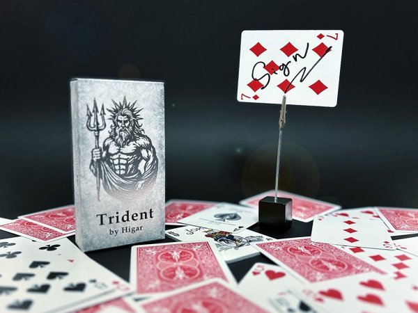 画像1: ＜ほぼ新品＞ 選んだトランプが挟まる 「TRIDENT」 (1)