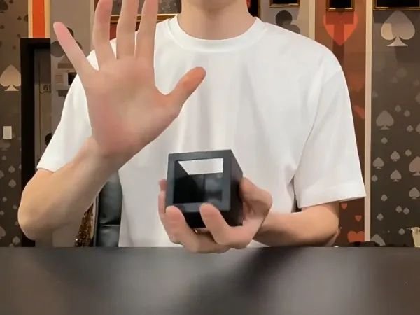 画像3: ＜ほぼ新品＞字幕・ 揃う消える超簡単キューブ 「VANISHING CUBE」 (3)