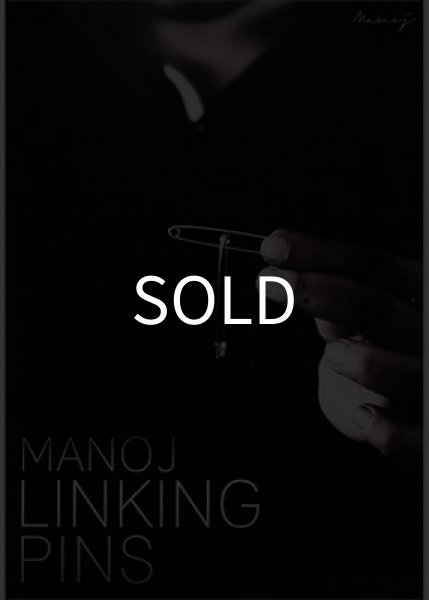 画像1: ＜ほぼ新品＞字幕・ 安全ピン貫通 「MANOJ LINKING PINS」 (1)