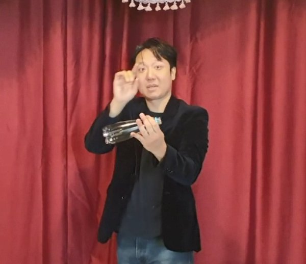 画像3: 神＜ほぼ新品＞シルクが空のボトルに瞬間移動「SILK INTO THE BOTTLE」 (3)